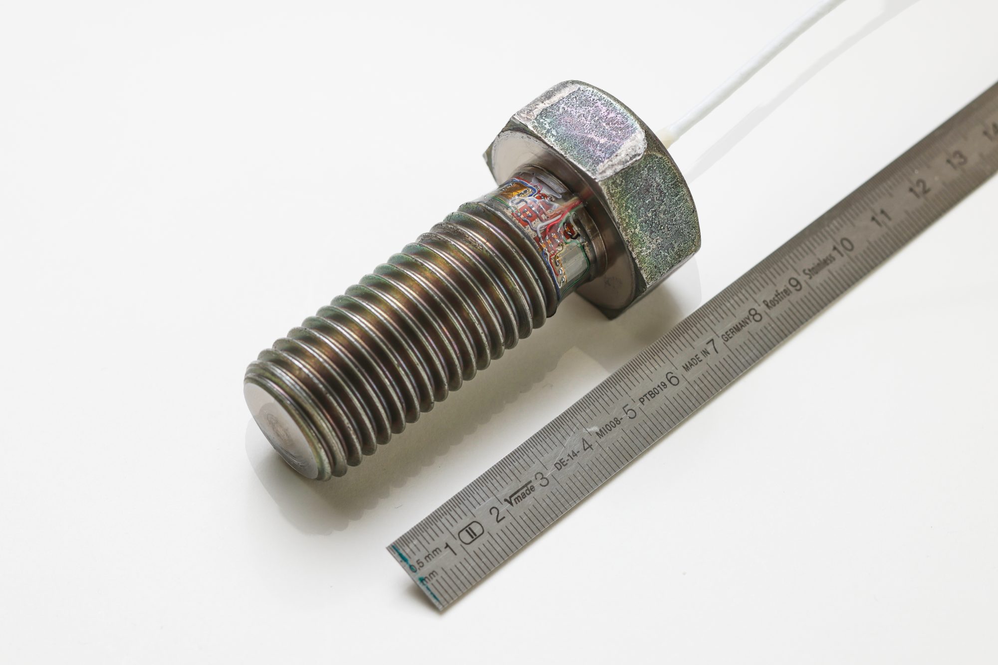 Vis instrumentée M24